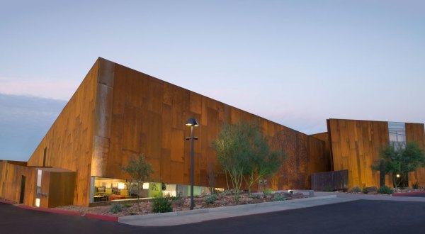 The Beautiful Arizona Library That Looks Like Something From A Book Lover’s Dream