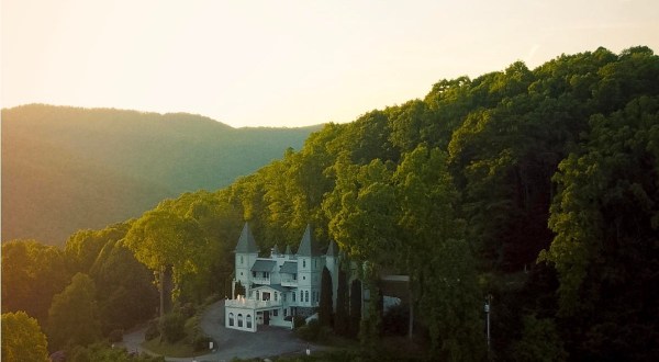 This Breathtaking Destination In North Carolina Looks Like It Was Ripped From The Pages Of Harry Potter