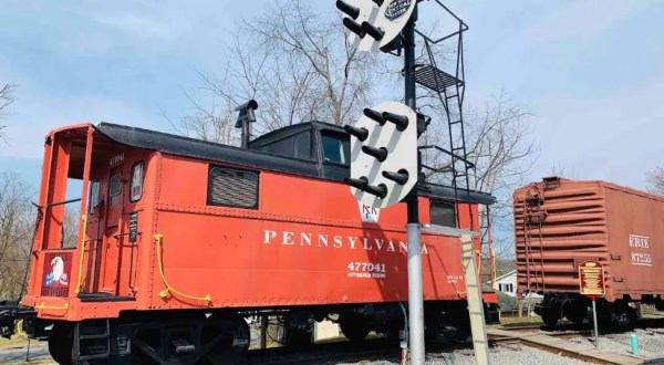 This Pennsylvania Train Is A Hotel Room On Wheels And You Have To Check It Out