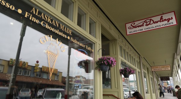 This Oceanside Country Store In Alaska Sells The Most Amazing Homemade Fudge You’ll Ever Try