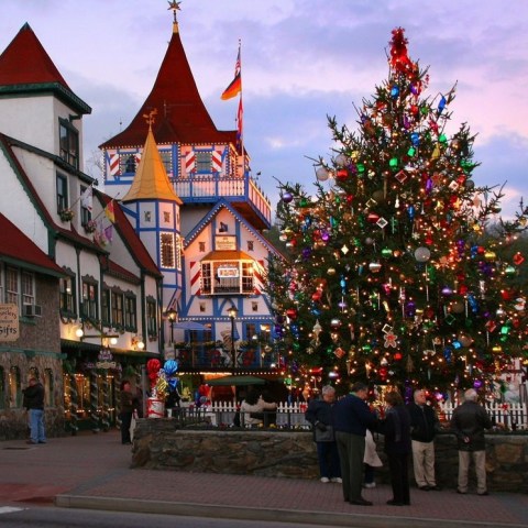 The Charming Small Town In Georgia Where You Can Still Experience An Old-Fashioned Christmas