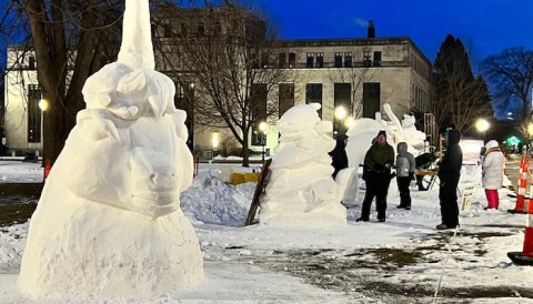 Seeing The Massive Snow Sculptures In Dubuque, Iowa Will Be Your Favorite Winter Memory