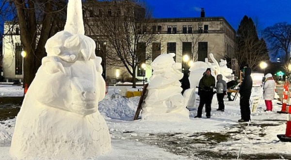 Seeing The Massive Snow Sculptures In Dubuque, Iowa Will Be Your Favorite Winter Memory