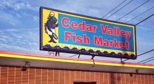 The Hidden Gem Seafood Spot In Iowa, Cedar Valley Fish Market, Has Out-Of-This-World Food