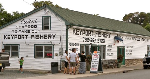 The Hidden Gem Seafood Spot In New Jersey, Keyport Fishery, Has Out-Of-This-World Food