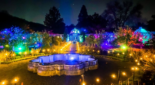 Walk Through A Winter Wonderland Of Lights This Holiday Season At Shimmering Solstice At Old Westbury Gardens In New York