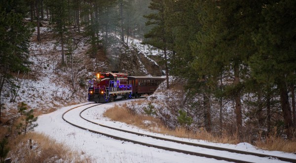 Ride A Christmas Train, Then Stay In A Christmas-Themed Hotel For A Holly Jolly South Dakota Adventure