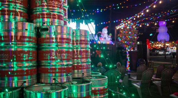 Marvel At A 20-Foot Christmas Keg At This Festive Rooftop Bar In Kentucky