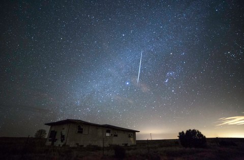 The Boldest And Biggest Meteor Shower Of The Year Will Be On Display Above Colorado In December