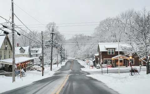 7 Enchanting Pennsylvania Towns That Feel Like You’ve Fallen Into A Snow Globe