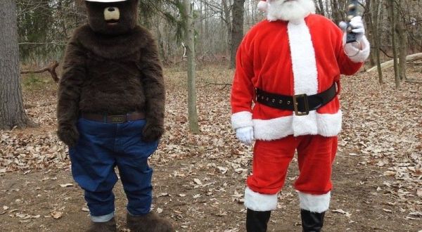 The New Jersey Christmas Celebration Where You Can Visit With An Outdoorsman Santa