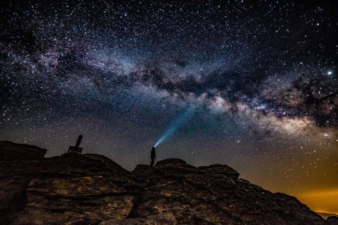 The Boldest And Biggest Meteor Shower Of The Year Will Be On Display Above Arkansas In December