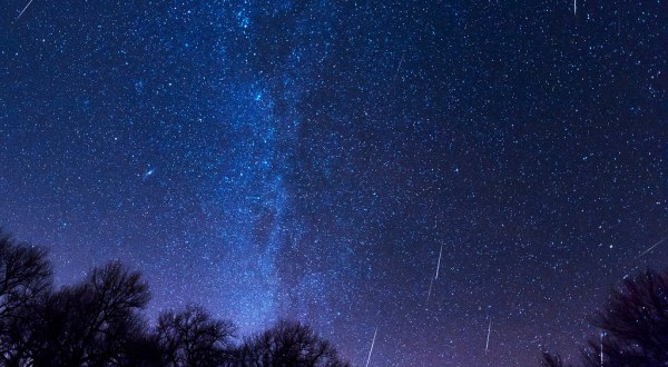 The Boldest And Biggest Meteor Shower Of The Year Will Be On Display Above Mississippi In December
