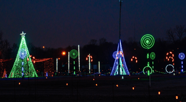 Alabama’s Enchanting Christmas Nights Of Lights Holiday Drive-Thru Is Sure To Delight