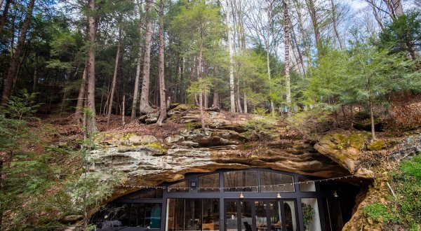 This Cabin In Ohio Was Built In An Actual Cave And Is The Coolest Place To Spend The Night