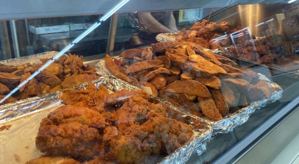 The Best Fried Chicken In North Carolina Actually Comes From A Small-Town Gas Station