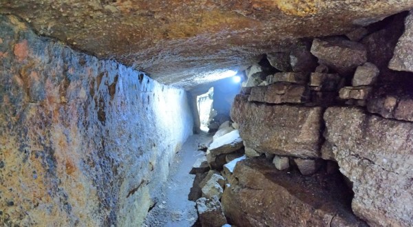Explore Some Ice Caves At This Underrated New York State Park