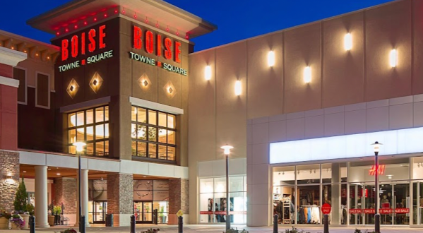 The Massive Shopping Mall In Idaho That Takes Nearly All Day To Explore