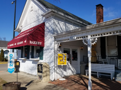 Locals Can't Get Enough Of The Seasonal Pies At Hadorn's Bakery In Kentucky