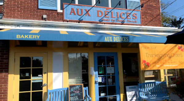 Locals Can’t Get Enough Of The Seasonal Pies At Aux Delices In Connecticut