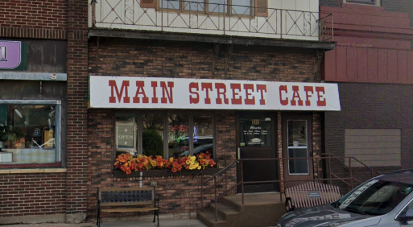 Locals Can’t Get Enough Of The Delicious Homemade Pies At Main Street Cafe In Wisconsin