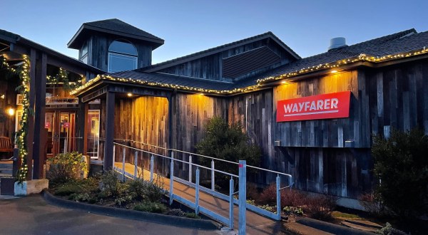 Nestled Along The Oregon Coast, Wayfarer Restaurant and Lounge Is A Gorgeous Restaurant With Unforgettable Food