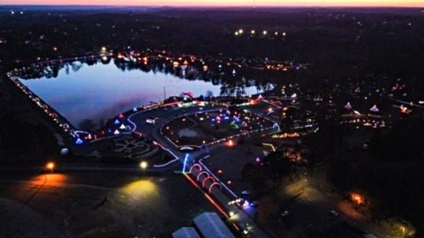The Sportsman Lake Christmas Lights Are Positively Enchanting