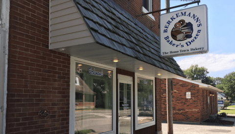 The Best Donuts In Illinois Are Served Up At This Incredible Small-Town Bakery