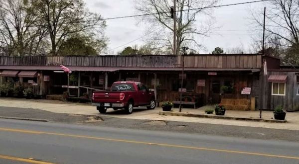 The Hidden Gem Barbecue Spot In Arkansas, Uncle Henry’s BBQ, Has Out-Of-This-World Food