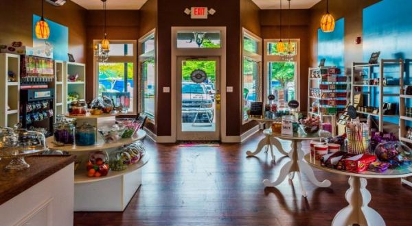 This Downtown Country Store In North Carolina Sells The Most Amazing Homemade Fudge You’ll Ever Try