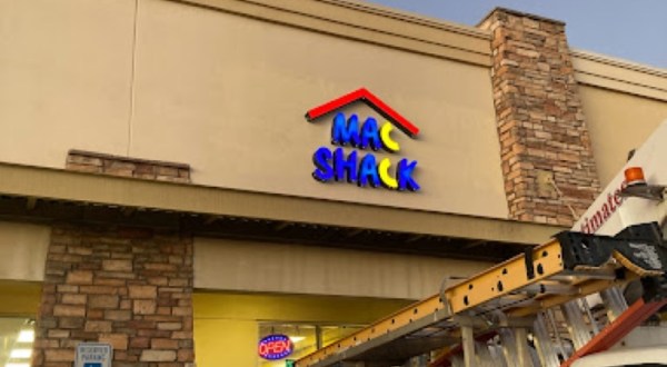 The Most Magnificent Macaroni And Cheese Is Hiding In An Arizona Shopping Center