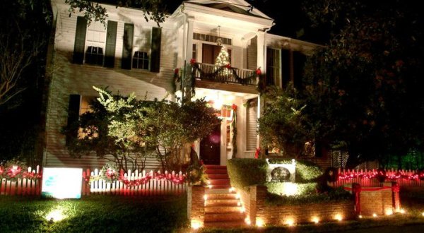 Ogle Victorian Mansions Decked To The Nines On This Holiday Home Tour In Texas