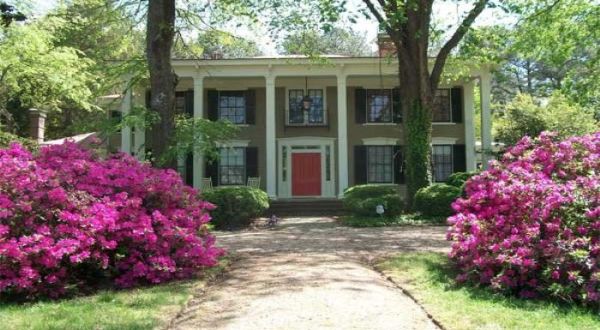 This Bed And Breakfast In North Carolina Will Give You An Unforgettable Experience