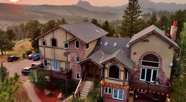 The Breathtaking Mansion In Colorado You Must Visit This Year