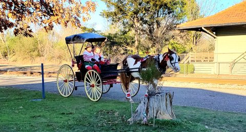 The Charming Small Town In Alabama Where You Can Experience An Old Fashioned Christmas