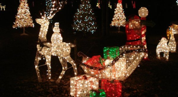This Drive-Thru Christmas Lights Display In Alabama Will Make Your Holiday Season Magical