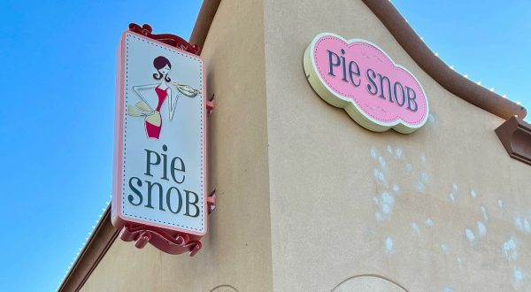 Locals Can’t Get Enough Of The Homemade, Seasonal Pies At Pie Snob In Arizona