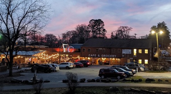 14 South Carolina Restaurants That Are So Much More Than Amazing Places To Eat