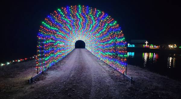 The Christmas Village In Arkansas That Becomes Even More Magical Year After Year
