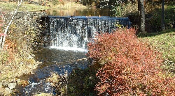 This Charming Little Farm Town In Massachusetts Is The Perfect Place To Get Away From It All