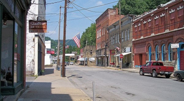 This Funky Little Town In West Virginia Is A True Hidden Gem