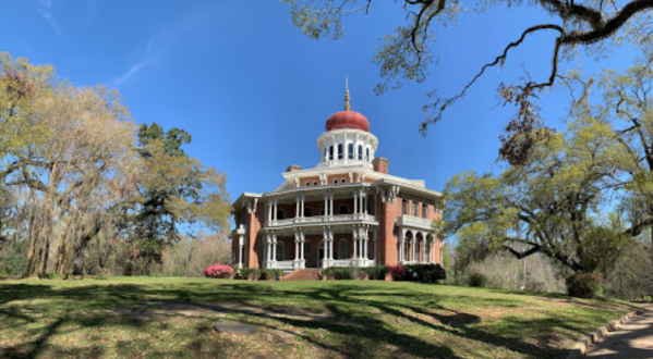 We Bet You Didn’t Know This Small Town In Mississippi Was Home To The Largest Octagonal House In America