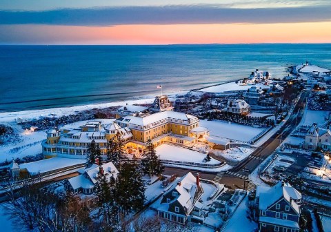 Watching Snow Fall From This One Resort In Rhode Island Is Basically Heaven