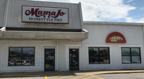 Locals Can’t Get Enough Of The Homemade Pies At Mama Jo’s Homestyle Pies In Ohio