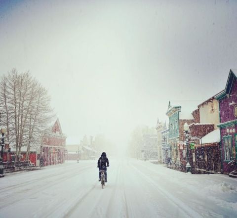 A Winter Getaway To Colorado's Snowiest Town Is Nothing Short Of Magical