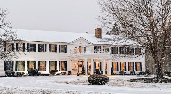 The Connecticut Getaway Where You Can Enjoy Skiing, Snow Tubing, And More This Winter