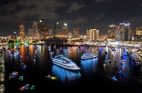 A Lighted Holiday Boat Parade Is Coming To Tampa, Florida This Winter