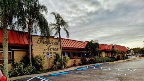 The Iconic Steakhouse In Florida That Serves Absolutely Mouthwatering Steaks