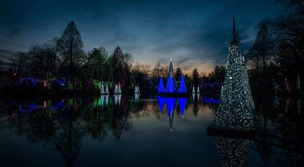 Walk Through An Amazing Holiday Light Display, Then Stay In A Christmas-Themed Inn For A Holly Jolly Ohio Adventure
