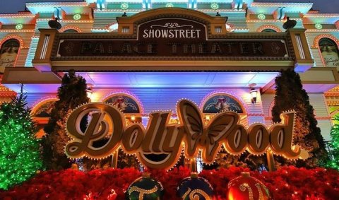 Dollywood, The One Christmas Place In Tennessee That's Simply A Must-Visit This Season